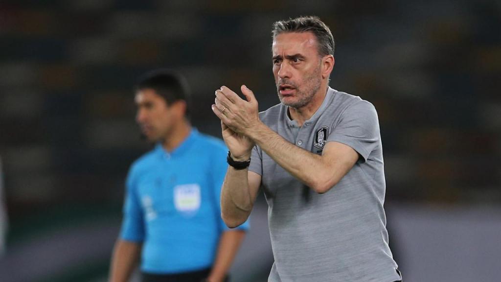 Huấn luyện viên Hàn Quốc Paulo Bento cho biết Bồ Đào Nha và Uruguay là những ứng cử viên sáng giá trong bảng đấu của Ghana