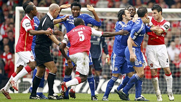 Những cuộc đối đầu kinh điển giữa Chelsea – Arsenal